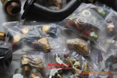 運力LG5200TCL車輛運輸車用的玉柴YC6J230-20發(fā)動機的配件及維修