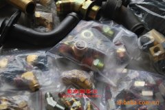 希爾ZZT5121CYS倉柵式運輸車用的錫柴CA4110/125Z發(fā)動機(jī)的大修及配件